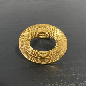 Tara Gold Tone Scarf Clip